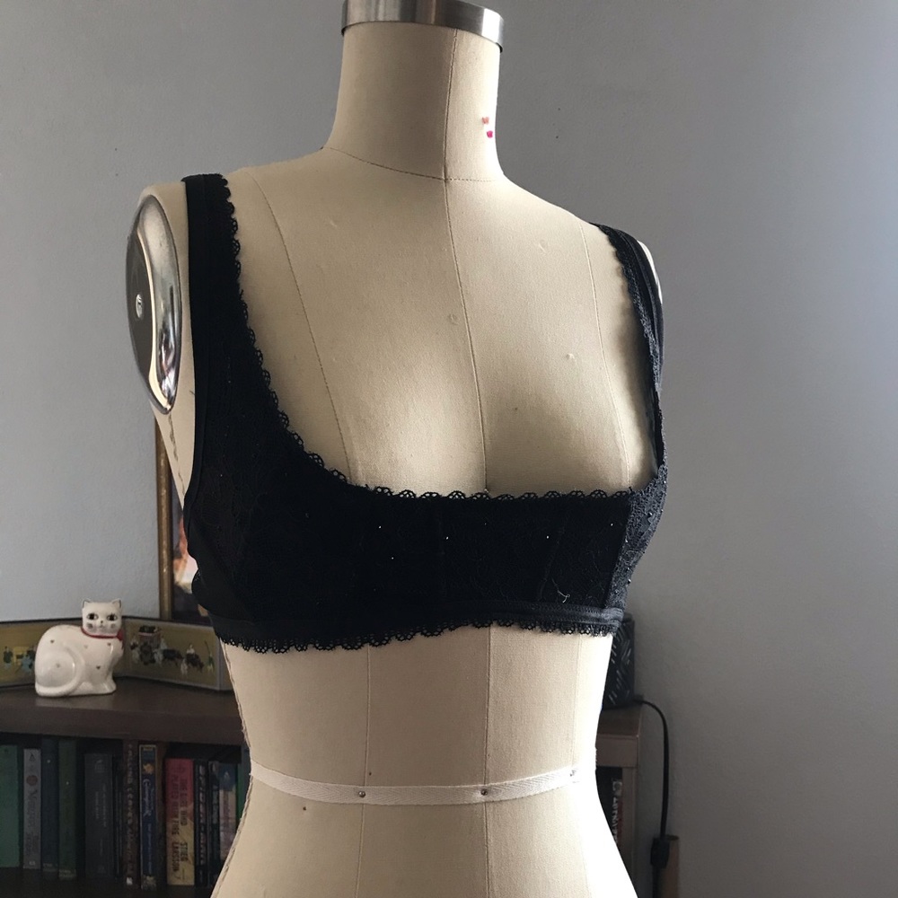 Victoria’s Secret underbust push up sling size S